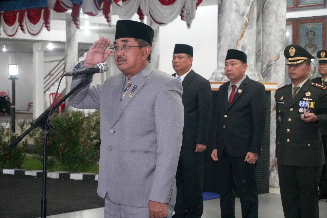 Bupati Kukuhkan Paskibraka Kabupaten Tanjab Barat Tahun 2025