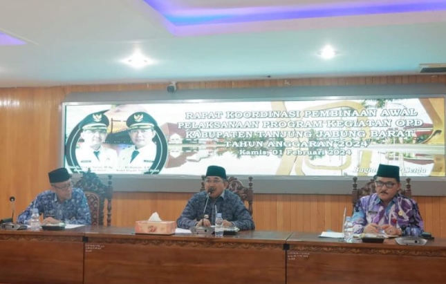 Bupati Tanjab Barat Pimpin Rakor Pembinaan Awal Untuk Pelaksanaan Program Kegiatan OPD