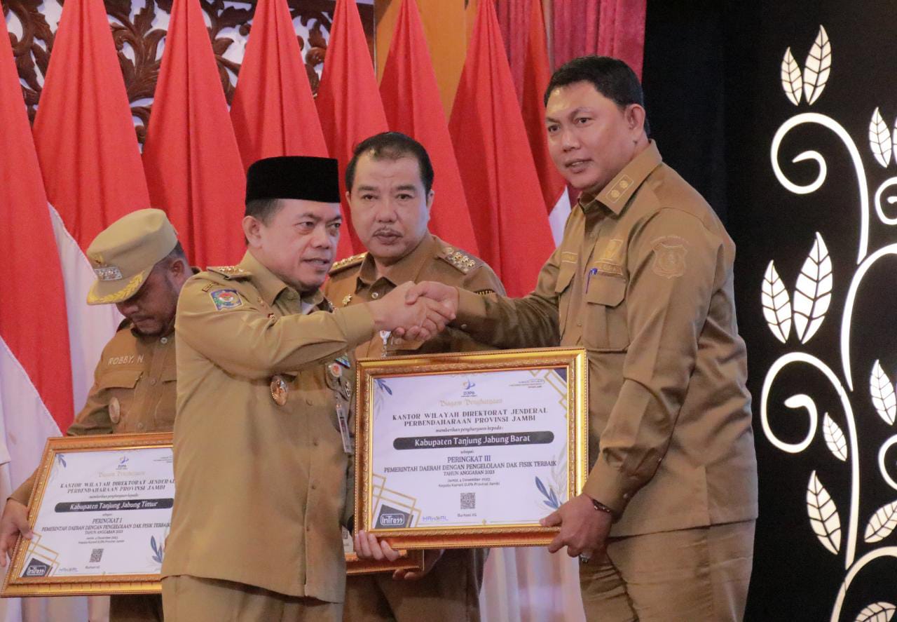 Pemkab Tanjab Barat Raih Penghargaan Peringkat 3 dengan Pengelolaan DAK Fisik Terbaik Tahun Anggaran 2023