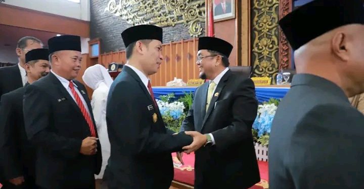 Pjs. Bupati Tanjab Barat Hadiri Pengucapan Sumpah Janji Pimpinan DPRD Provinsi Jambi